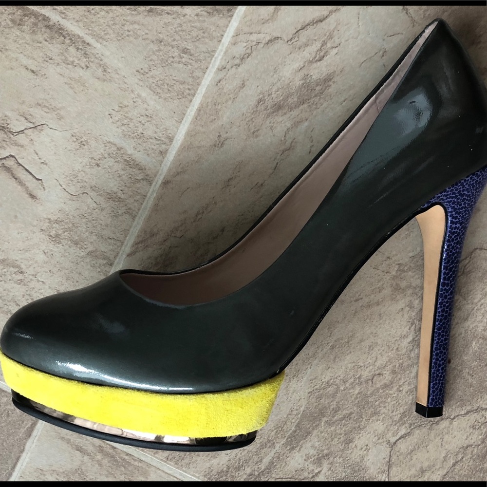 Vince Camuto Platform